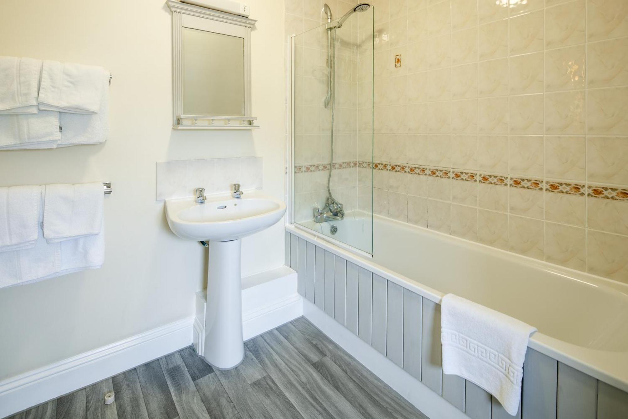 The Uplands Apartments Saint Helier Jersey 외부 사진